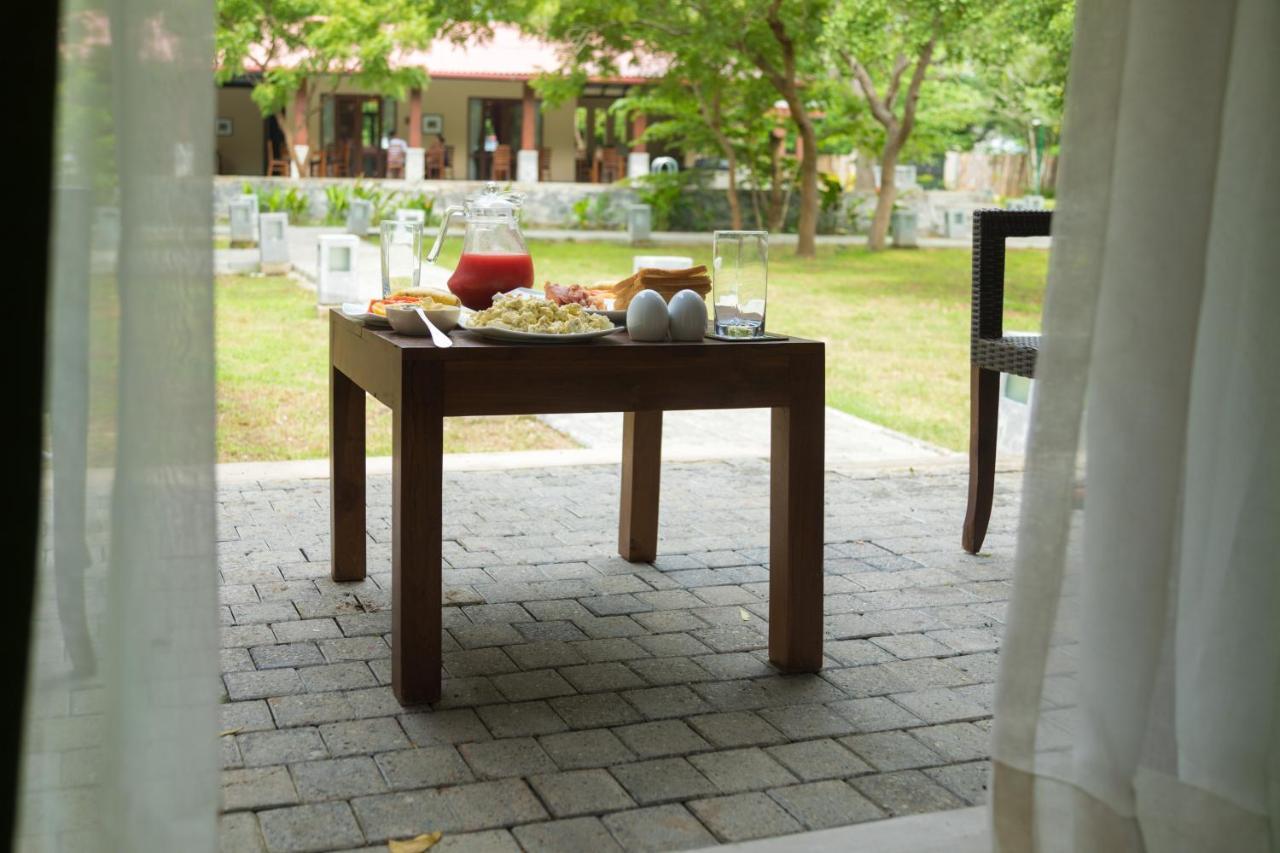 Yala Chalets By Lalan Leisure Kirinda  Esterno foto