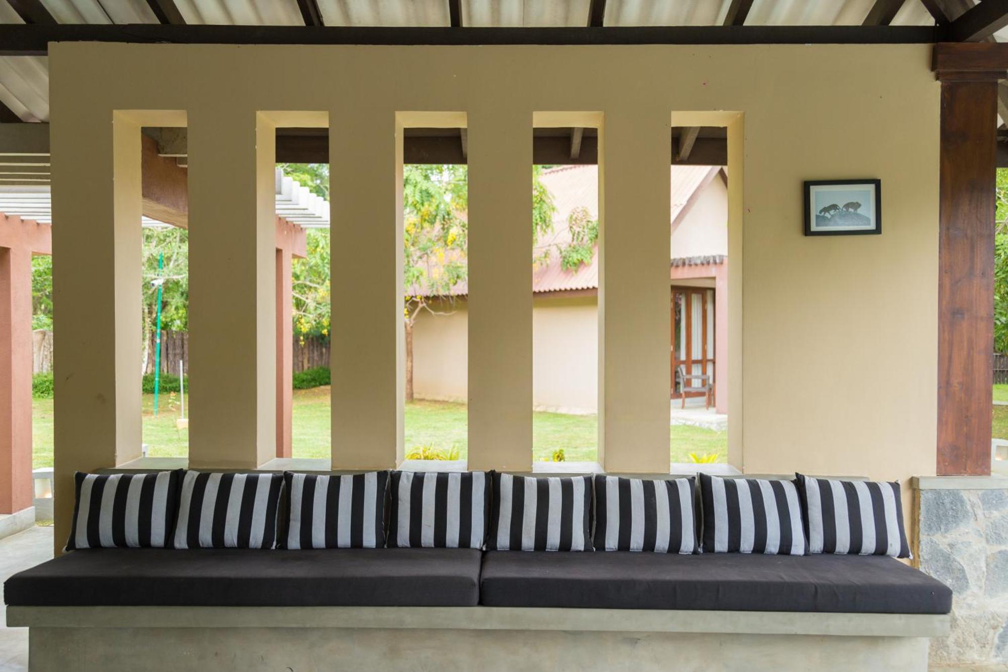 Yala Chalets By Lalan Leisure Kirinda  Esterno foto