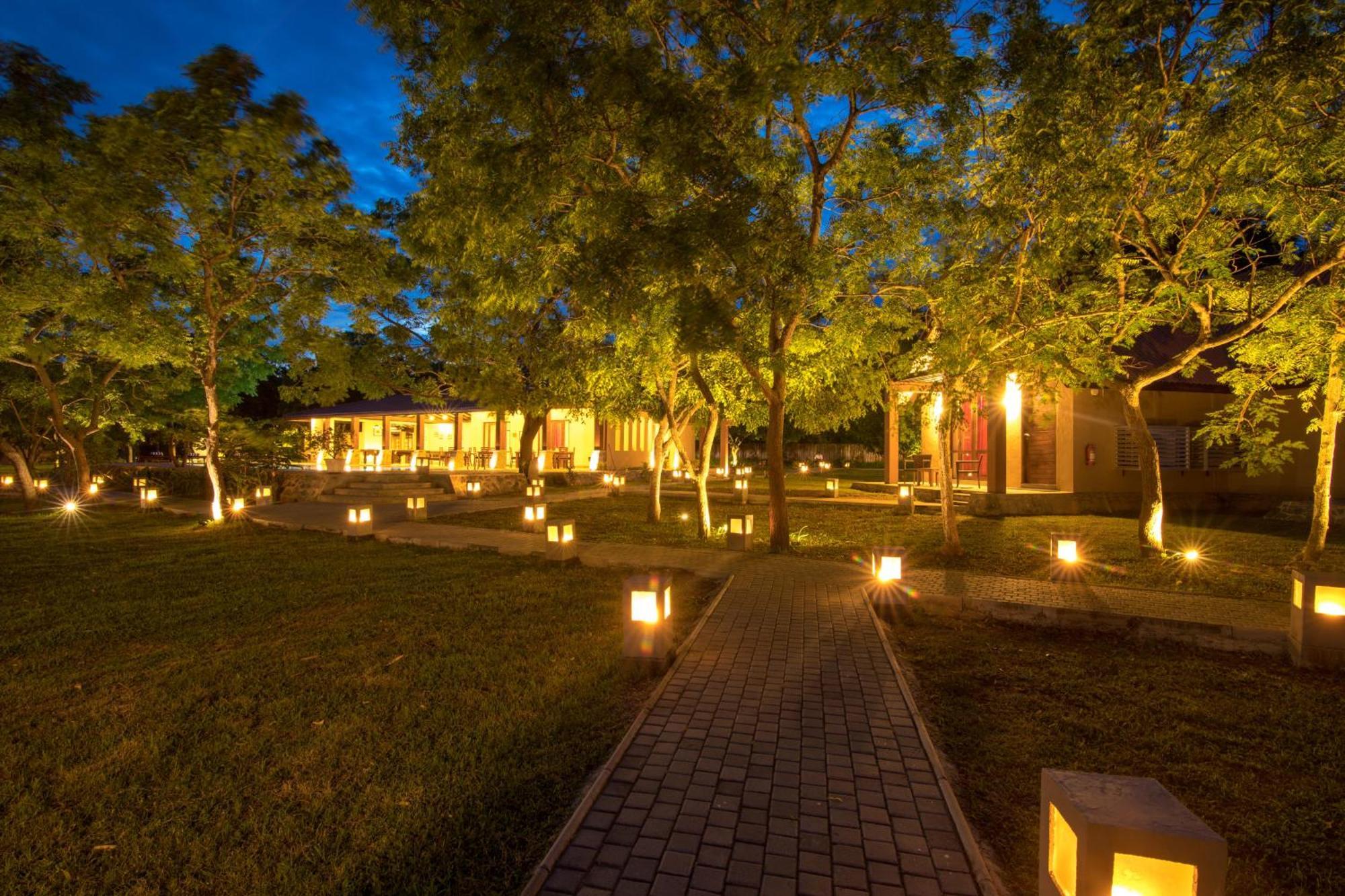 Yala Chalets By Lalan Leisure Kirinda  Esterno foto